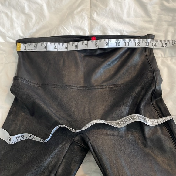 SPANX Faux Leather Legging - Black- Size large - Picture 4 of 7